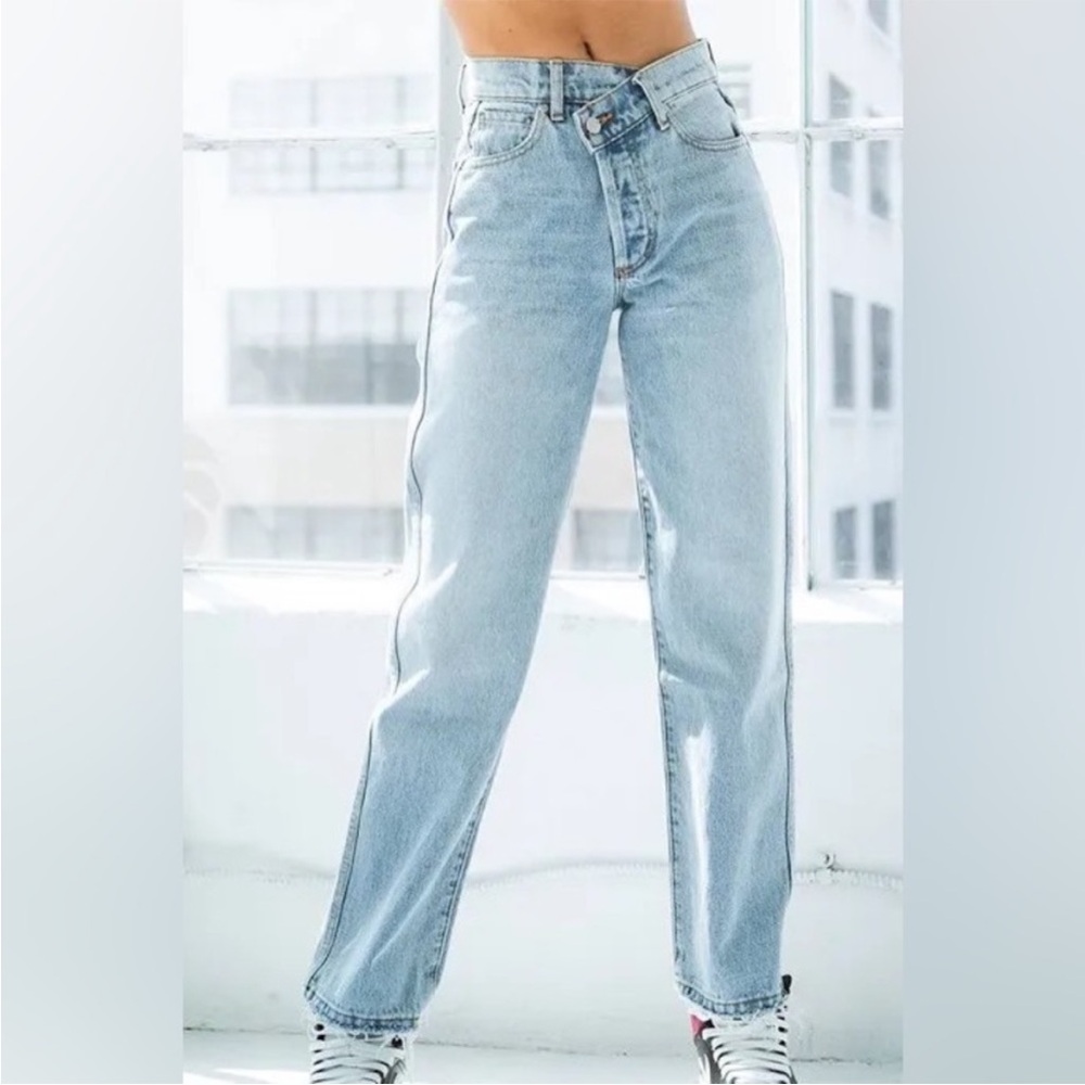 Revice 90s Crossover jeans. Light wash. Size 27